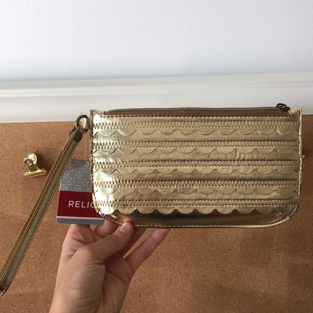 Relic Takeaway Wristlet